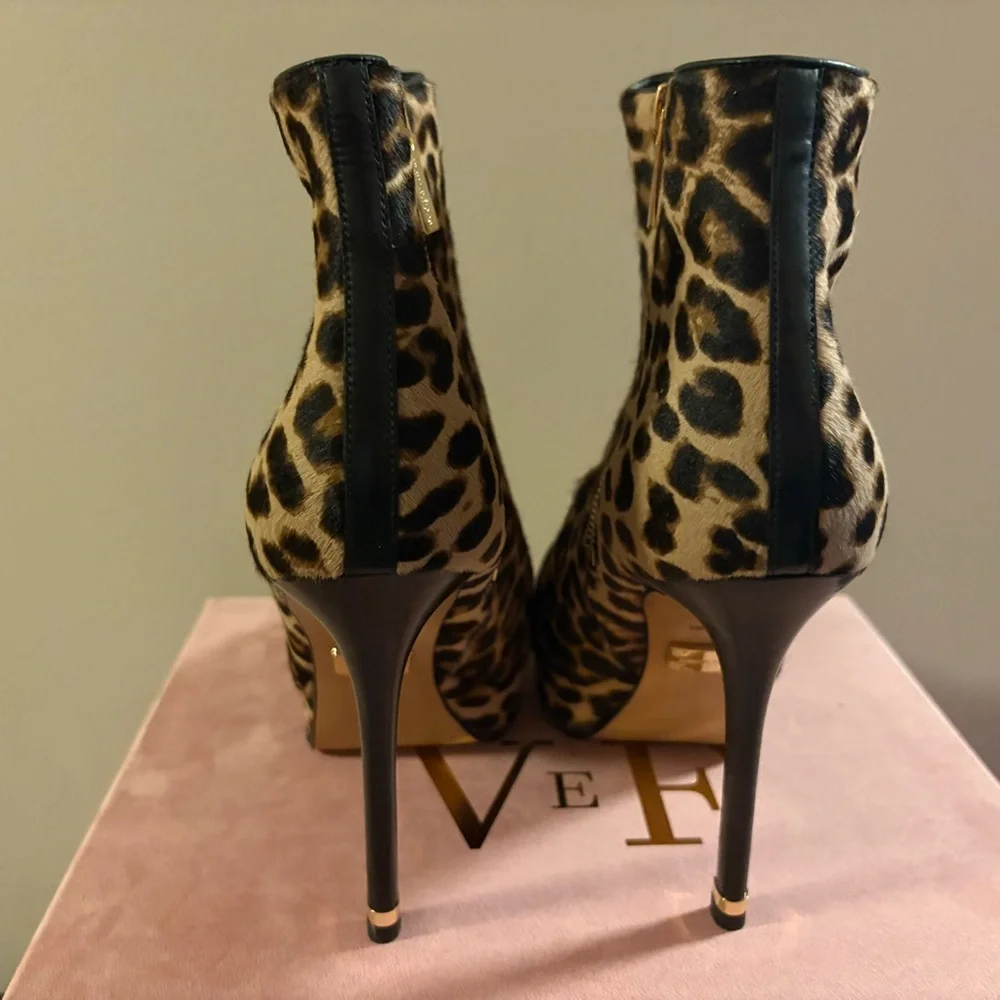 Brand New without Box Michael Kors Leopard Platform Boots Size 9 - Picture 3 of 8